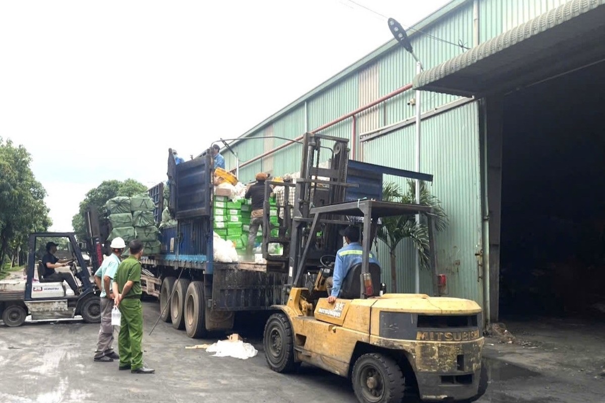 Đồng Nai tiêu hủy hơn 30 tấn vú heo, dồi trường - 1