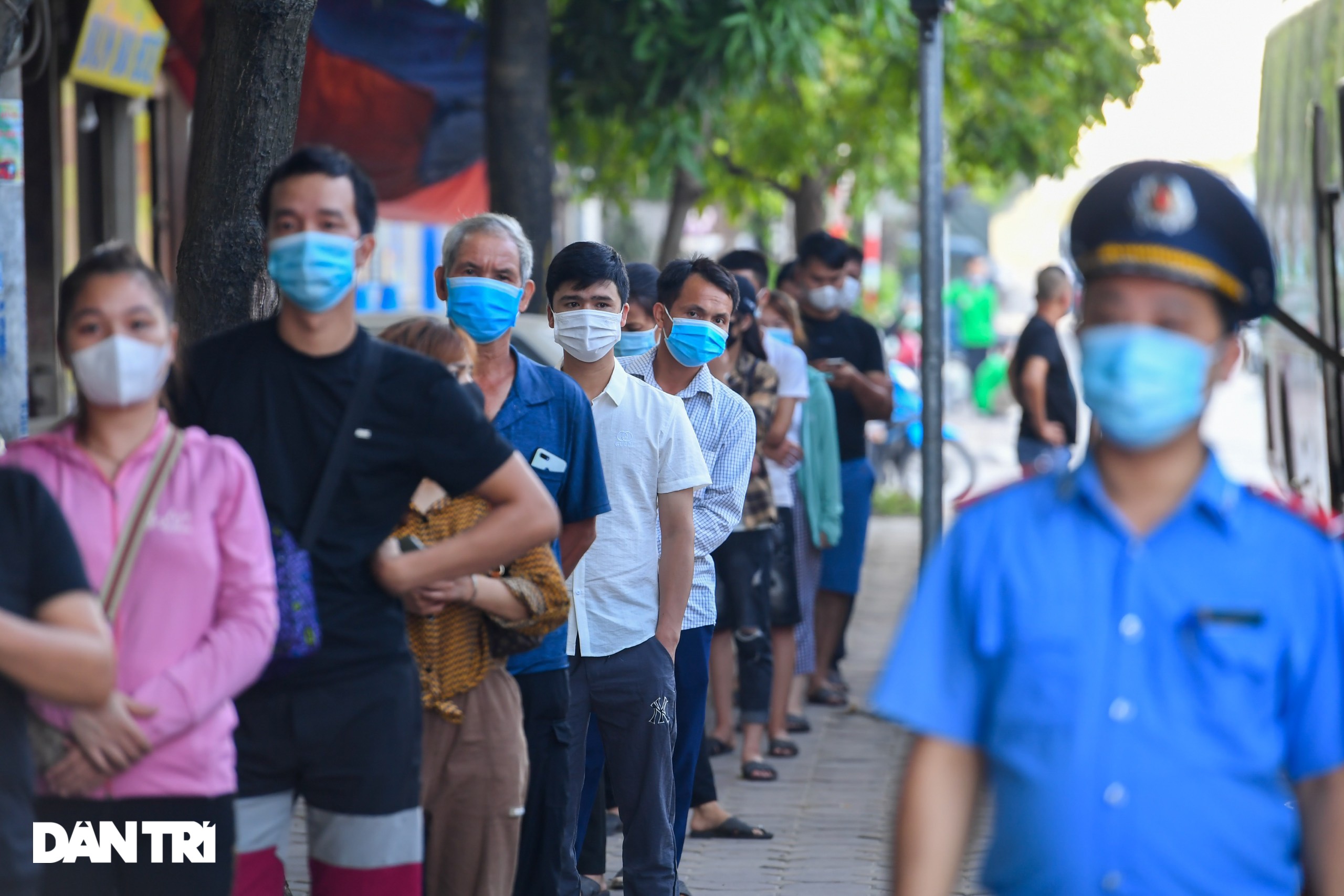 22 chốt chặn đồng loạt kiểm soát chặt chẽ người và xe ra vào TP Hà Nội - 11 22 chốt chặn đồng loạt kiểm soát chặt chẽ người và xe ra vào TP Hà Nội - 11