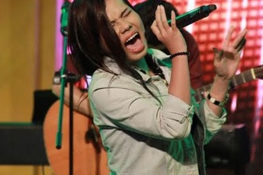 “Bản sao” thể hiện hit Trống Vắng khiến Phương Thanh thót tim