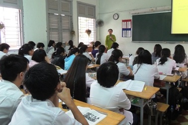 Tình thầy ngoài bục giảng