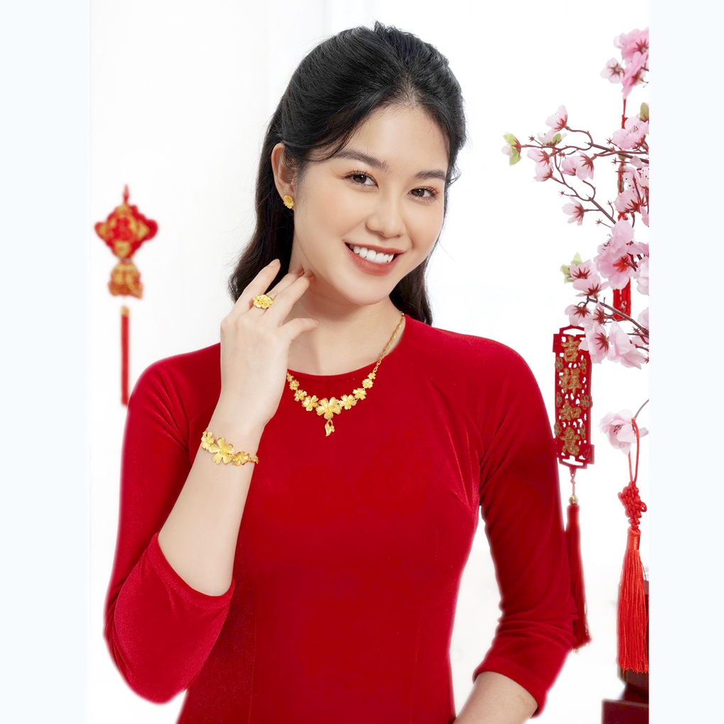 Đổi mới, cập nhật xu hướng vàng, trang sức mùa Giáng sinh - 4 Đổi mới, cập nhật xu hướng vàng, trang sức mùa Giáng sinh - 4