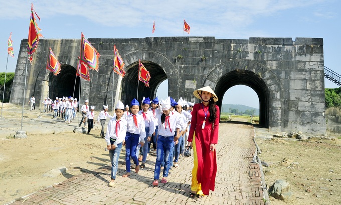 Thanh Hóa: "Gỡ khó" cho hướng dẫn viên du lịch tự do nhận hỗ trợ từ Nghị quyết số 68/NQ-CP - Ảnh 1.