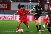 Chênh lệch thể hình, đội tuyển nữ Việt Nam lép vế hoàn toàn trước Australia