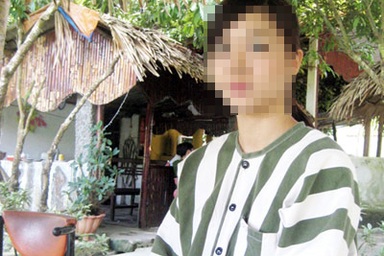 Đường vào trại giam của một “hoa khôi” 