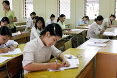 Sinh viên hệ tại chức có cơ hội nhận bằng chính quy 