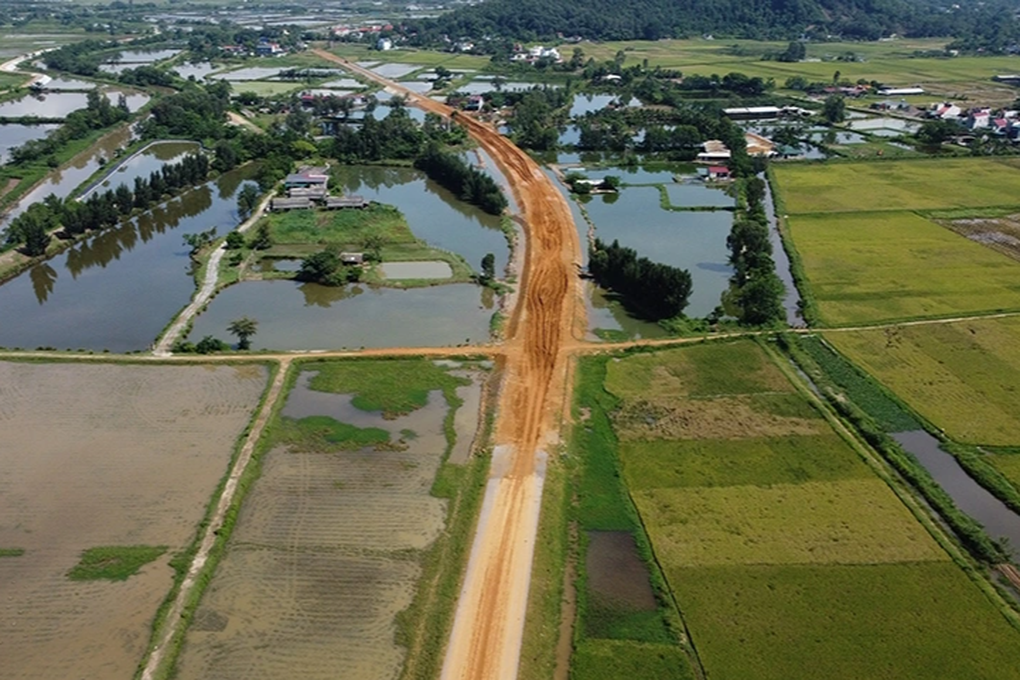 Bí thư Thanh Hóa sốt ruột vì chậm tiêu tiền - 2 Bí thư Thanh Hóa sốt ruột vì chậm tiêu tiền - 2