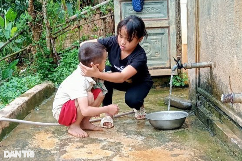 Tấm lòng những người mẹ đỡ đầu nơi vùng biên - 1 Tấm lòng những người mẹ đỡ đầu nơi vùng biên - 1