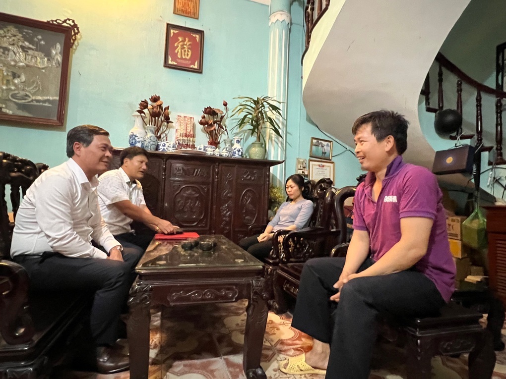 Ngăn cản vợ cũ gặp con, người đàn ông nhận 6 tháng tù treo - 2 Ngăn cản vợ cũ gặp con, người đàn ông nhận 6 tháng tù treo - 2