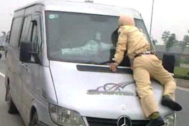 CSGT không nên liều mình truy đuổi xe vi phạm bằng mọi giá