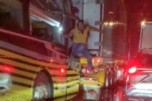 Ô tô khách húc xe tải trên cao tốc Vĩnh Hảo - Phan Thiết