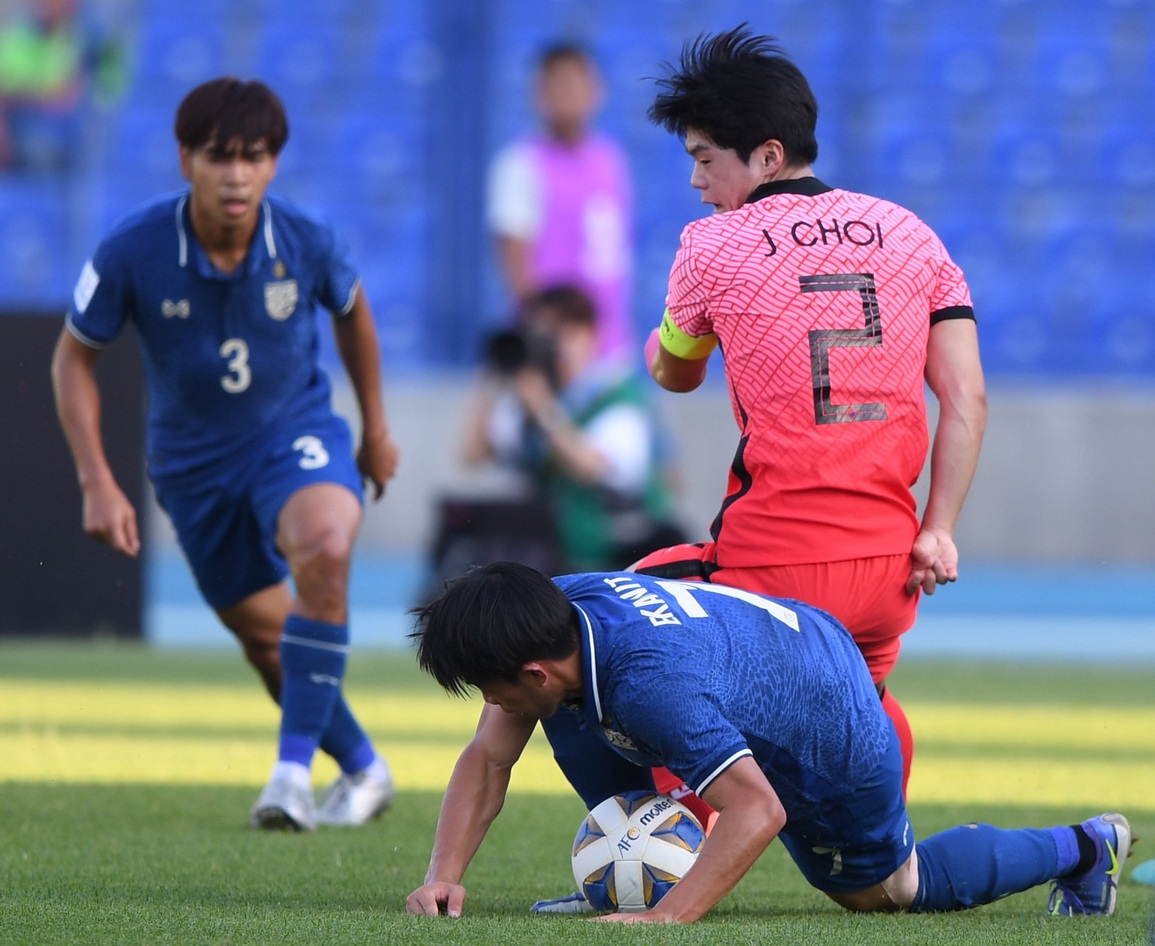 HLV U23 Thái Lan: Chúng tôi bị loại vì thiếu nhiều trụ cột - 2 HLV U23 Thái Lan: Chúng tôi bị loại vì thiếu nhiều trụ cột - 2