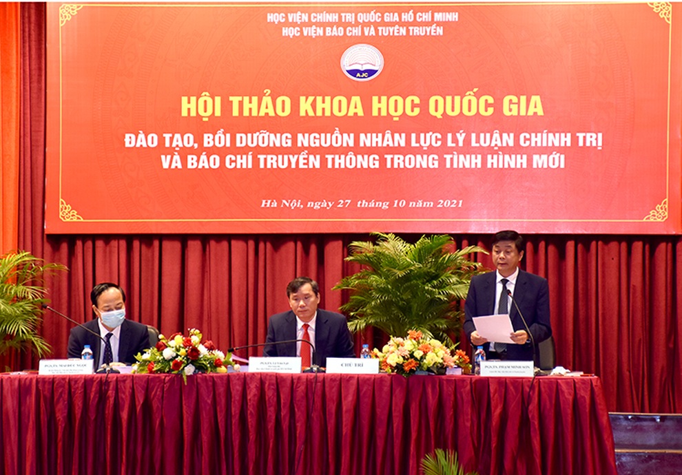 Đào tạo nhân lực báo chí vững như kiềng 3 chân trong tình hình mới - 1 Đào tạo nhân lực báo chí vững như kiềng 3 chân trong tình hình mới - 1