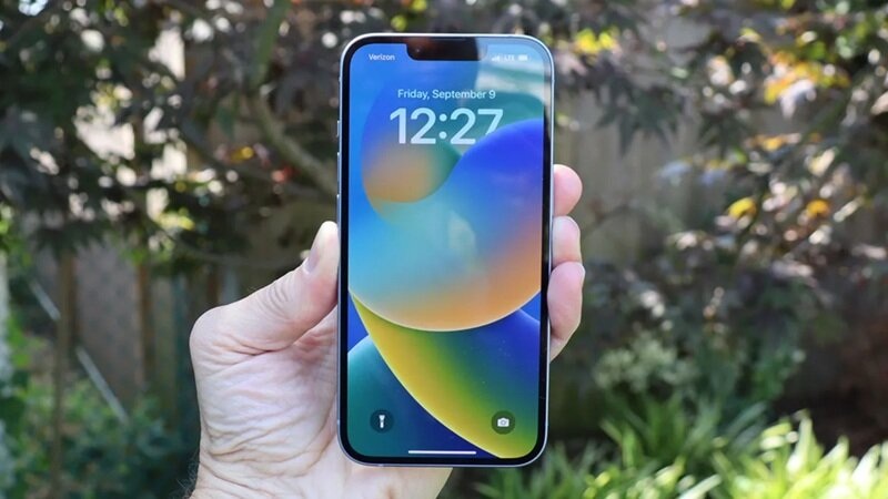 iPhone 14 VN/A giảm giá còn 12 triệu đồng, hiệu năng vẫn khiến đối thủ phải "hít khói"