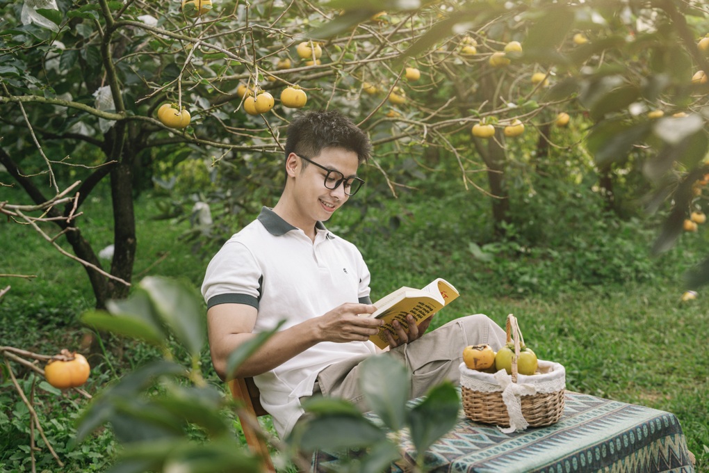 Khách mê hái quả, chụp ảnh, uống cà phê tại vườn khi đi du lịch Sơn La - 2 Khách mê hái quả, chụp ảnh, uống cà phê tại vườn khi đi du lịch Sơn La - 2