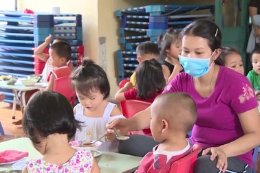 Quảng Ngãi: Trường mầm non thiếu nhân viên cấp dưỡng trầm trọng