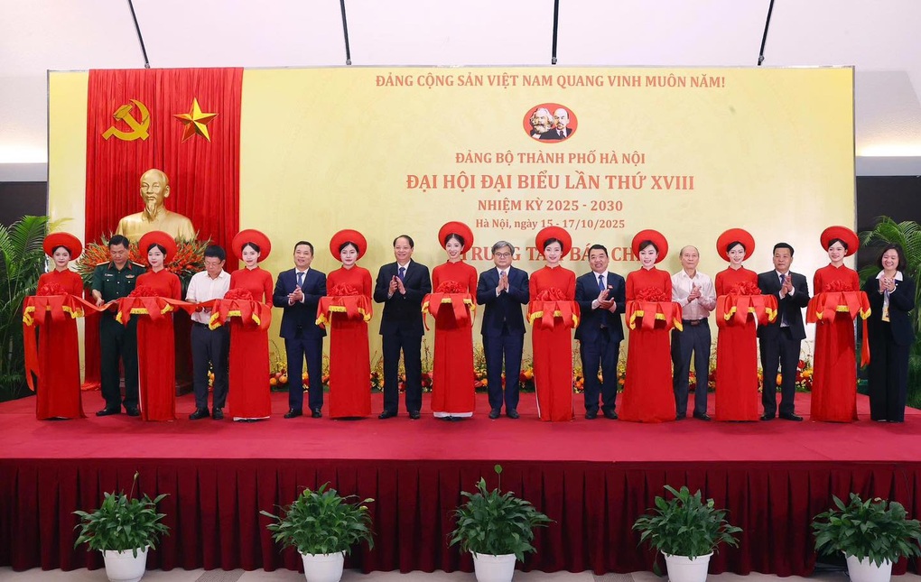 Hà Nội khai trương trung tâm báo chí phục vụ Đại hội XVIII - 1 Hà Nội khai trương trung tâm báo chí phục vụ Đại hội XVIII - 1