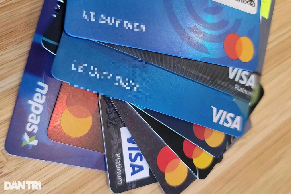 Incident s daty CIC: Banka tvrdí, že kreditní karty jsou naprosto bezpečné - 2 Sự cố dữ liệu ở CIC: Ngân hàng nói thẻ tín dụng được bảo mật tuyệt đối - 2