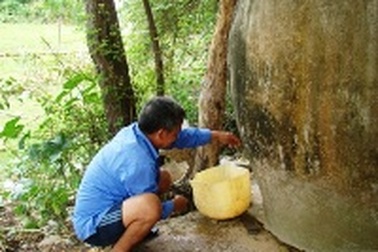Sống giữa vùng sông nước vẫn “khát” nước sạch