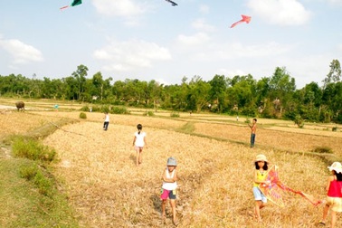 Hãy dành cho con “một vé đi tuổi thơ”