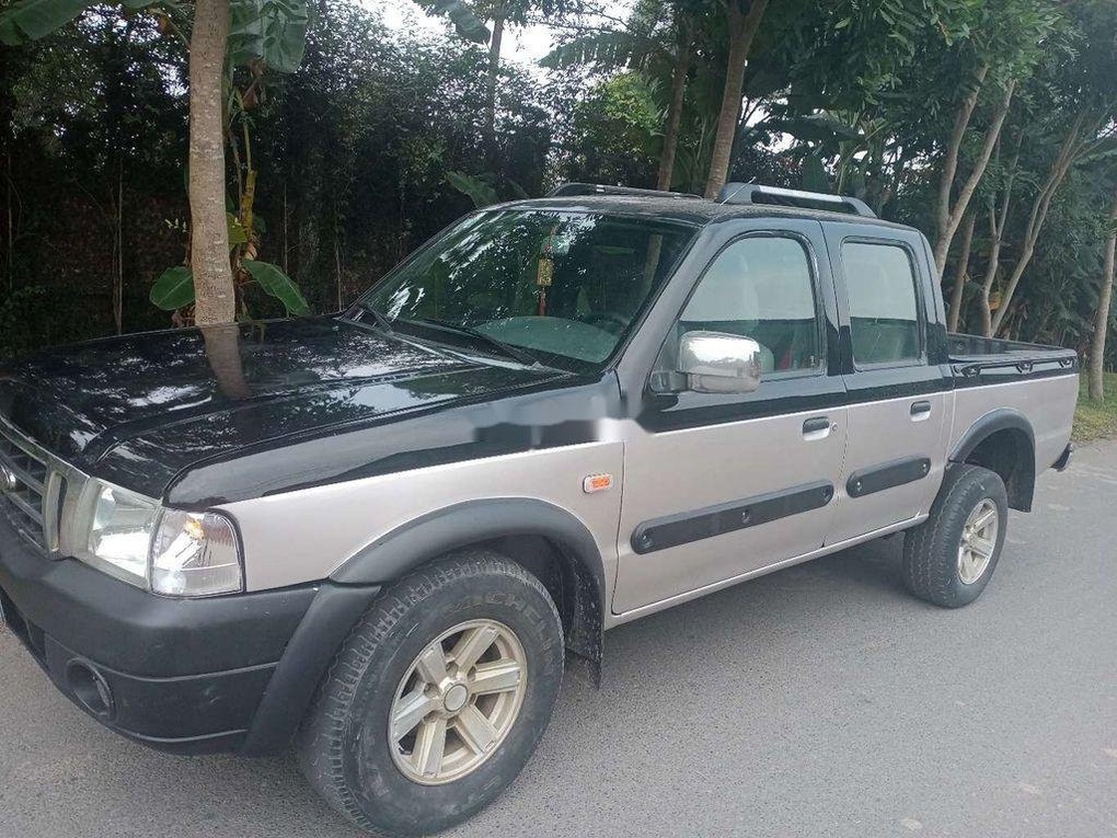 Săn mua ô tô công thanh lý giá siêu rẻ, chỉ vài chục triệu đồng dịp cuối năm - 4 Săn mua ô tô công thanh lý giá siêu rẻ, chỉ vài chục triệu đồng dịp cuối năm - 4