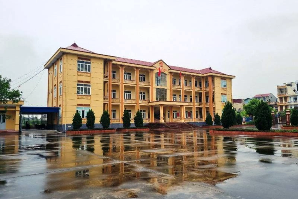 Bãi nhiệm chủ tịch xã quan hệ bất chính với nữ công chức - 1 Bãi nhiệm chủ tịch xã quan hệ bất chính với nữ công chức - 1