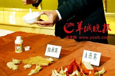 Yến sào được nhuộm đỏ thành… yến huyết thượng hạng