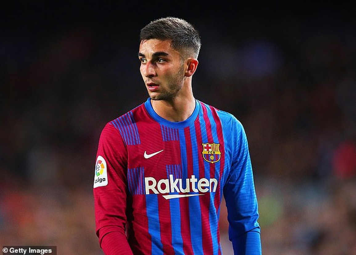 Barcelona thua sốc, Real Madrid cách chức vô địch La Liga một điểm - 4 Barcelona thua sốc, Real Madrid cách chức vô địch La Liga một điểm - 4