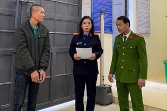 Nhớ lại chuyện cũ, người đàn ông dùng ghế đánh bạn nhậu tử vong