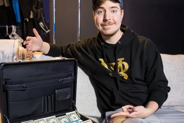 Youtuber giàu nhất thế giới tài trợ mổ mắt cho người khiếm thị toàn cầu