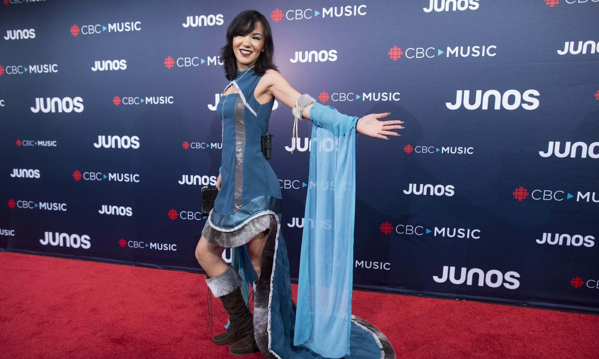 Nữ ca sĩ người Canada qua đời ở tuổi 26 - 1