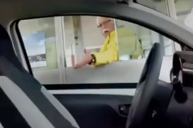 Công nghệ xe tự lái của những kẻ đùa dai