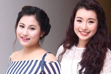 Nữ sinh chuyên Sư phạm xúng xính váy áo dự dạ tiệc chia tay