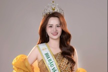 Phạm Thị Ngọc Thanh khoe nhan sắc rạng rỡ sau khi đăng quang Hoa hậu