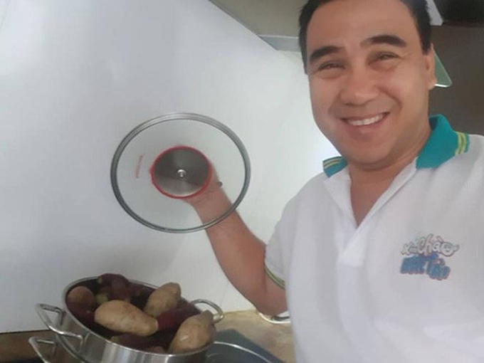 Bữa sáng đạm bạc và sở thích ăn uống của MC giàu nhất Việt Nam Quyền Linh - Ảnh 4. Bữa sáng đạm bạc và sở thích ăn uống của MC giàu nhất Việt Nam Quyền Linh - Ảnh 4.