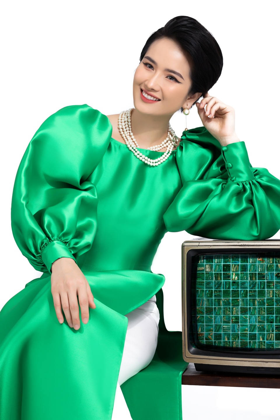 Mất hút 5 năm, Hoa hậu được yêu thích nhất Miss International 2008 tái xuất - 5 Mất hút 5 năm, Hoa hậu được yêu thích nhất Miss International 2008 tái xuất - 5