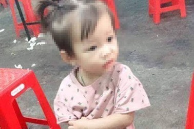 Vờ đang giữ cháu bé mất tích để chiếm đoạt tài sản