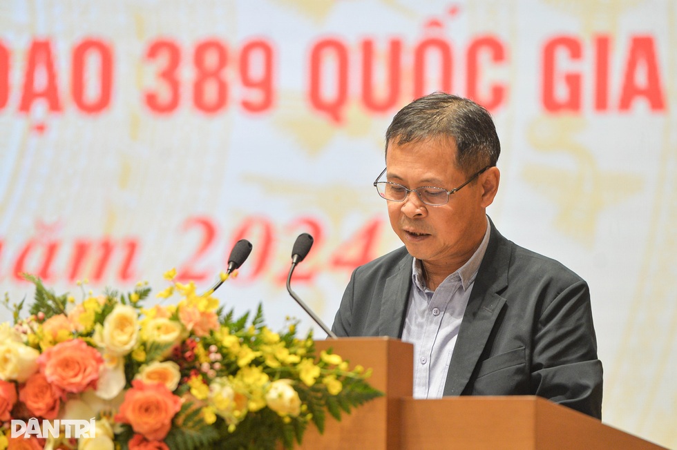 Toàn người thất nghiệp đi cướp ngân hàng nên nghĩ rất đơn giản - 5 Toàn người thất nghiệp đi cướp ngân hàng nên nghĩ rất đơn giản - 5