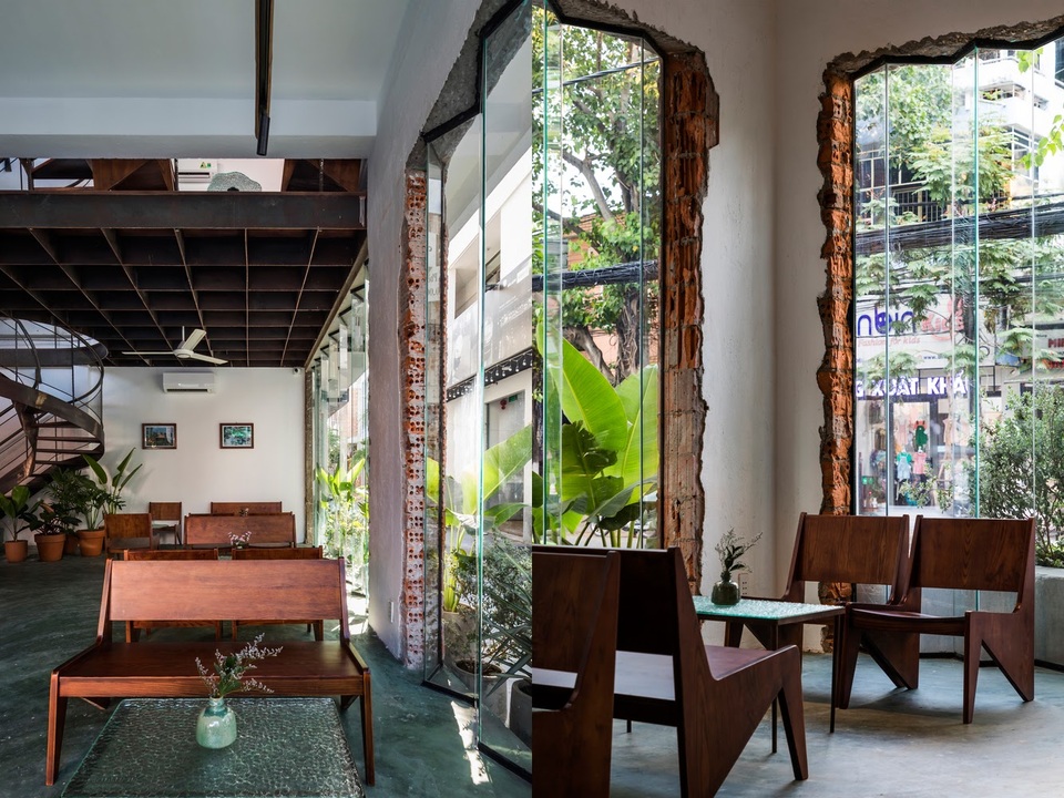 Quán cà phê cải tạo từ biệt thự cổ, đẹp như ốc đảo xanh giữa lòng Đà Nẵng - 8 Quán cà phê cải tạo từ biệt thự cổ, đẹp như ốc đảo xanh giữa lòng Đà Nẵng - 8