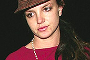 Britney cầu xin cha để được ra khỏi bệnh viện