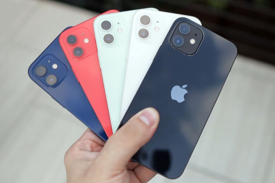 iPhone 12 qua sử dụng ồ ạt về Việt Nam, giá từ 17 triệu đồng - 1 iPhone 12 qua sử dụng ồ ạt về Việt Nam, giá từ 17 triệu đồng - 1