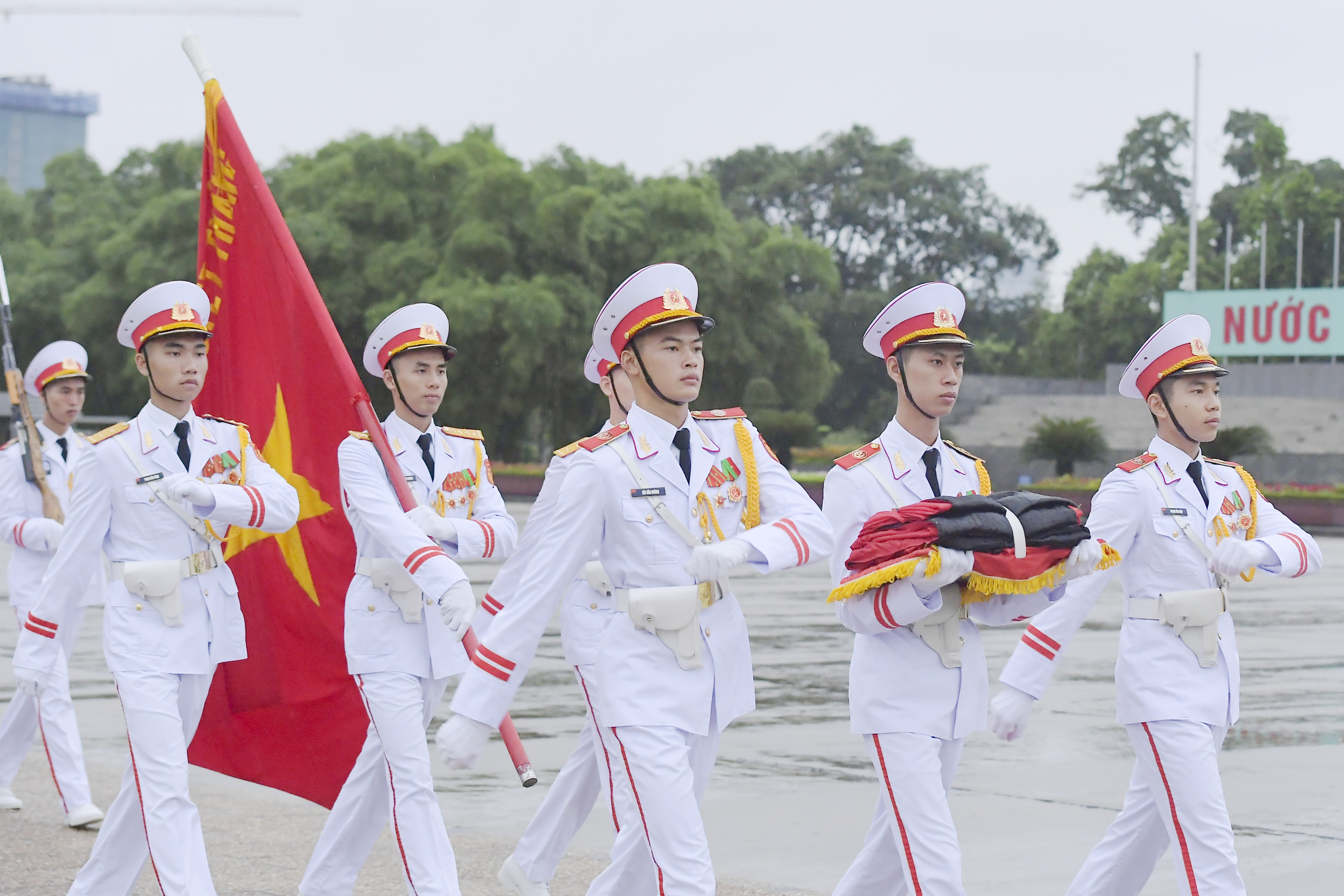 Nghi lễ thượng cờ rủ Quốc tang nguyên Tổng Bí thư Lê Khả Phiêu - 2