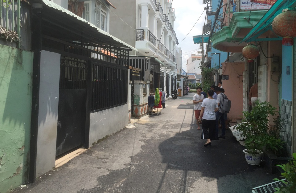 Hàng loạt nhà dân bị trộm đột nhập, lấy tài sản lúc rạng sáng - 3 Hàng loạt nhà dân bị trộm đột nhập, lấy tài sản lúc rạng sáng - 3