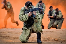 Triều Tiên vừa phóng tên lửa mạnh nhất, Nga tập trận sát biên giới