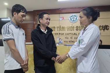 Bạn đọc Dân trí tiếp tục giúp gia đình sản phụ Bích Ngân hơn 75 triệu đồng