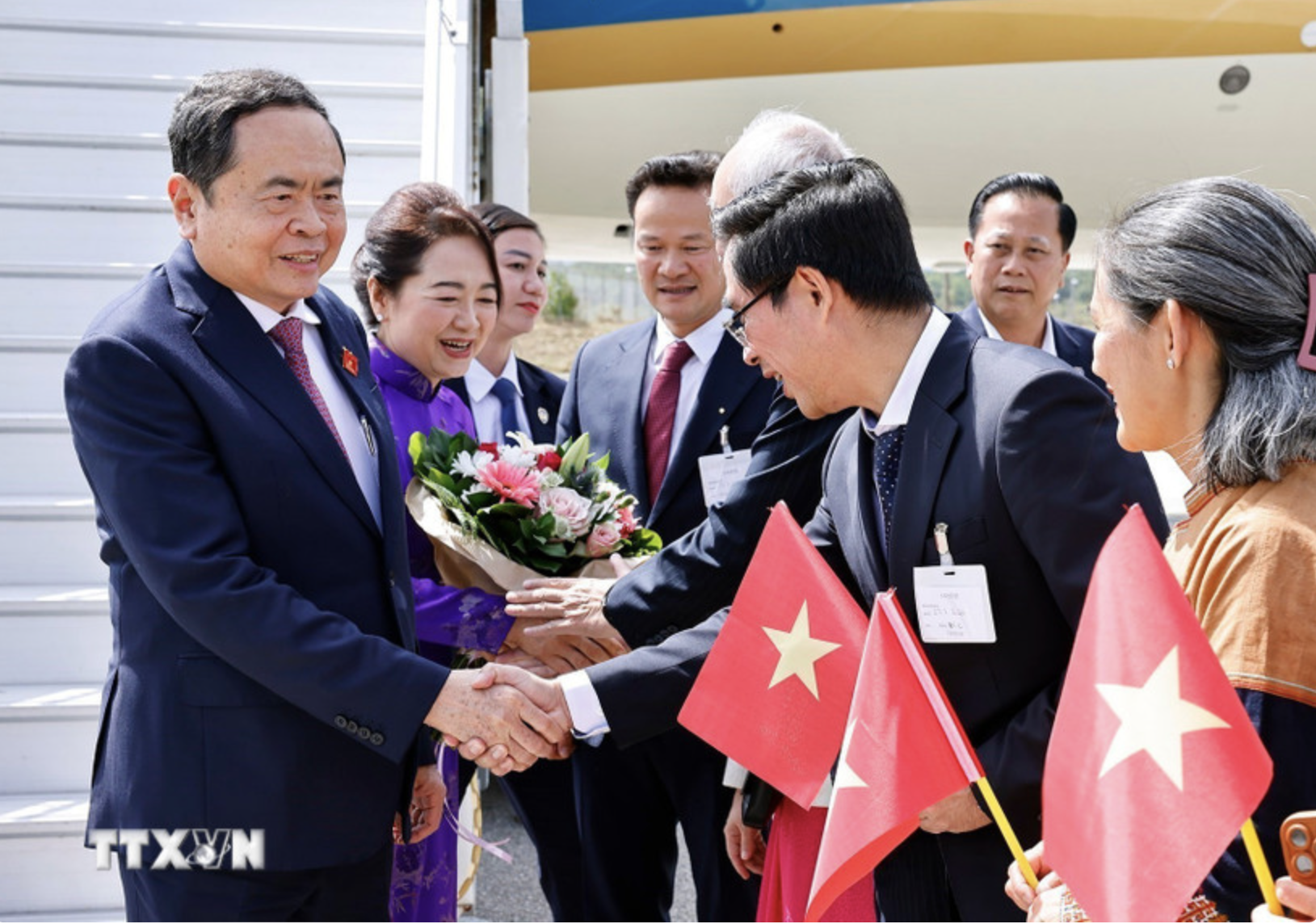 Chủ tịch Quốc hội bắt đầu dự Hội nghị các Chủ tịch Quốc hội thế giới lần thứ 6 - 1