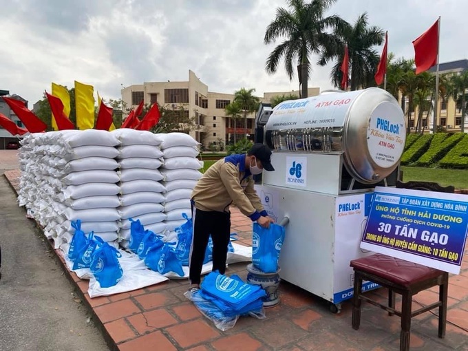  “Tủ lạnh cộng đồng”, ATM &quot;lướt ống&quot; chia sẻ yêu thương &quot;diều nhau&quot; vượt qua đại dịch - Ảnh 1.