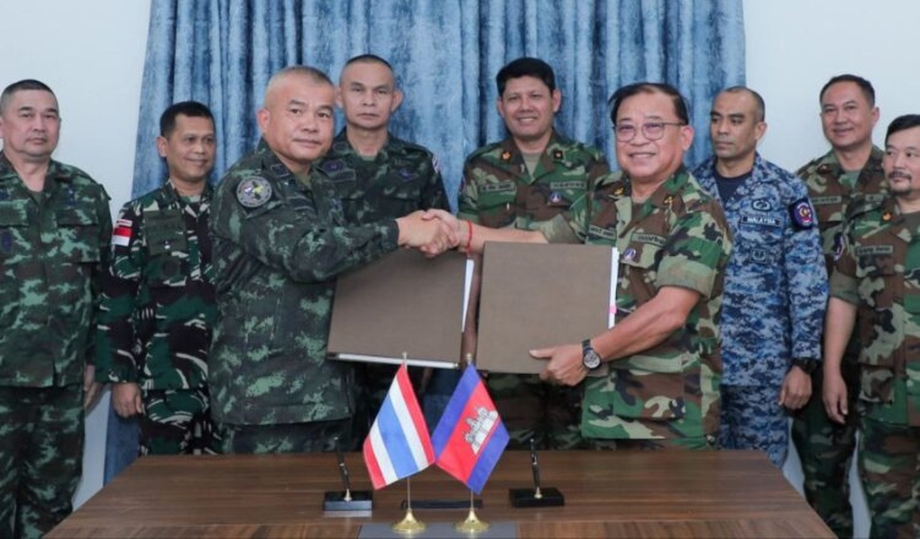 Campuchia - Thái Lan nhất trí rút dần vũ khí hạng nặng khỏi biên giới - 1 Campuchia - Thái Lan nhất trí rút dần vũ khí hạng nặng khỏi biên giới - 1