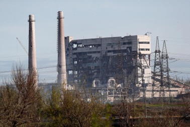 Giao tranh khốc liệt tại "pháo đài" Azovstal, lính Ukraine bị vây chặt