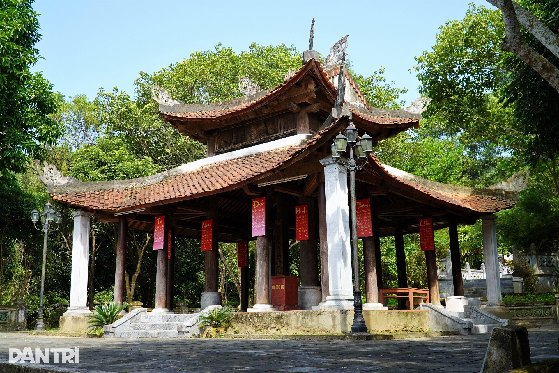 Giai thoại về nơi yên nghỉ của Đại danh y Hải Thượng Lãn Ông - 5 Giai thoại về nơi yên nghỉ của Đại danh y Hải Thượng Lãn Ông - 5