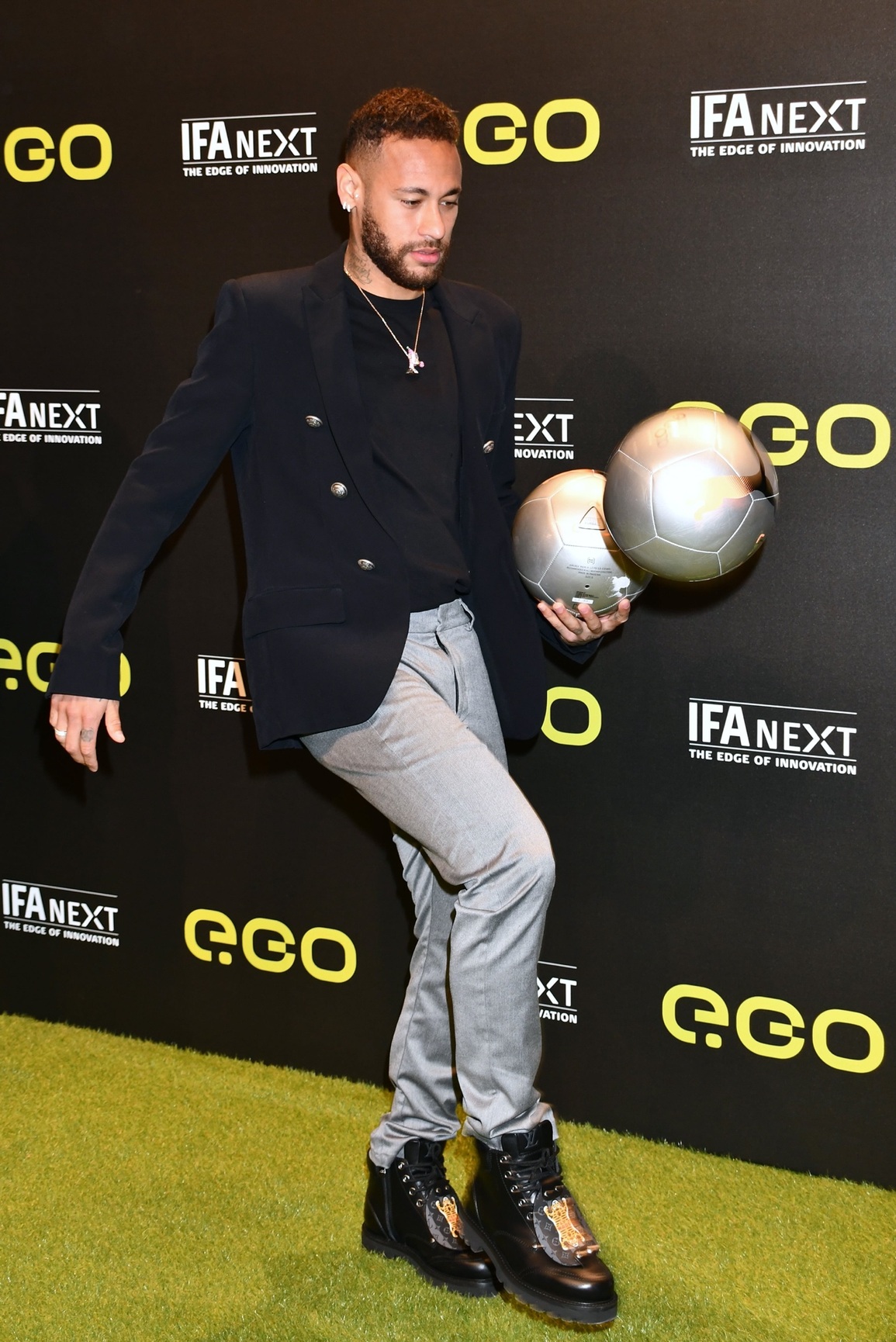 Neymar đẹp đôi xuất hiện cùng nữ vận động viên quyến rũ nhất thế giới - 3 Neymar đẹp đôi xuất hiện cùng nữ vận động viên quyến rũ nhất thế giới - 3